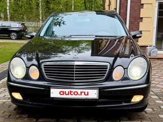 2004 Mercedes-Benz E-Класс 320 III (W211, S211), чёрный, 1400000 рублей, вид 2
