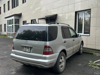 2003 Mercedes-Benz M-Класс 320 I (W163) Рестайлинг, серебристый, 817000 рублей, вид 2