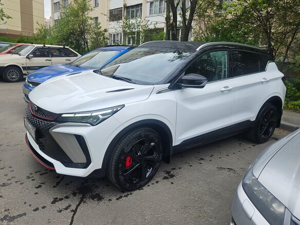 2023 Geely Coolray I Рестайлинг, белый, 1915000 рублей