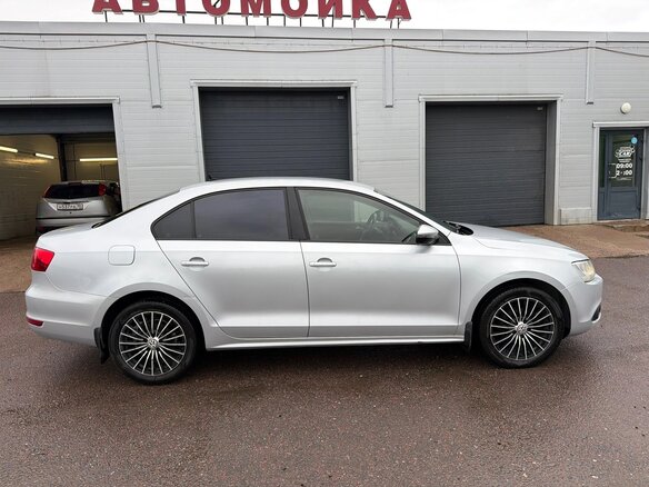 2013 Volkswagen Jetta VI, серебристый, 880000 рублей - вид 7
