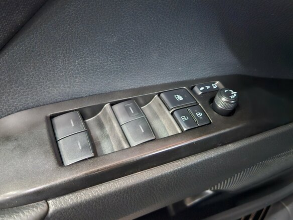 2021 Toyota Camry VIII (XV70) Рестайлинг, чёрный, 2219000 рублей - вид 15