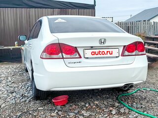 2010 Honda Civic VIII Рестайлинг, белый, 750000 рублей, вид 4