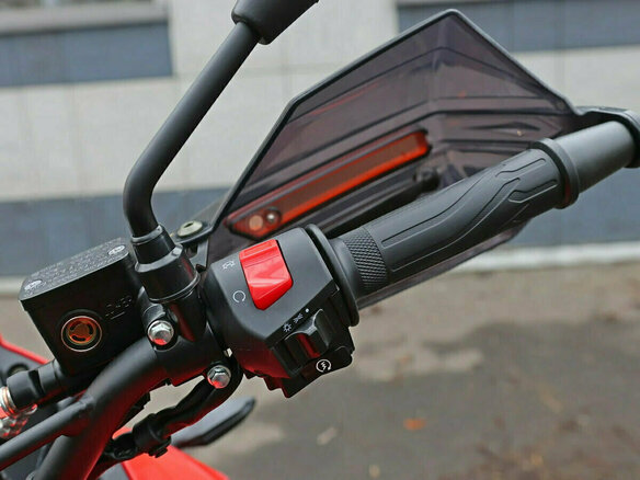 2026 Loncin MS250, красный, 179900 рублей - вид 13