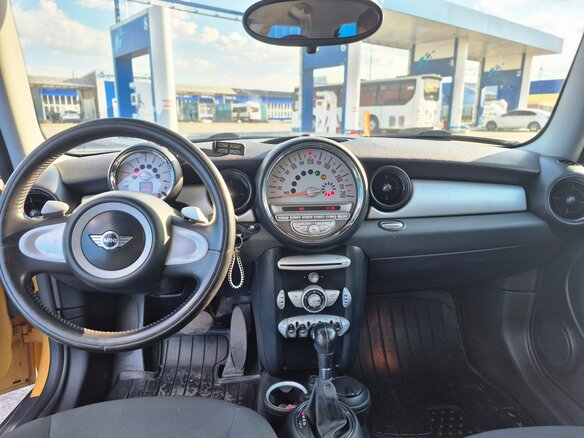 2008 Mini Hatch One II (R56), жёлтый - вид 6