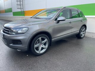 2011 Volkswagen Touareg II, серый, 1799000 рублей, вид 1