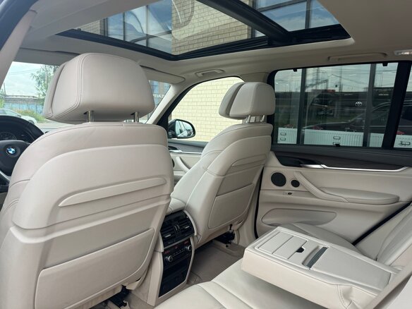 2014 BMW X5 50i III (F15), серый - вид 23