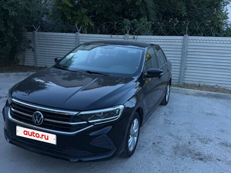 2020 Volkswagen Polo VI, чёрный, 1800000 рублей, вид 3