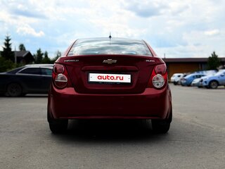 2012 Chevrolet Aveo II, красный, 730000 рублей, вид 4