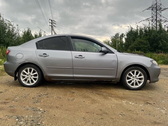 2004 Mazda 3 I (BK), серый, 330000 рублей - вид 1
