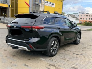 2020 Toyota Highlander IV (XU70), чёрный, 3380000 рублей, вид 3