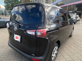 2020 Toyota Sienta II Рестайлинг, чёрный, 1740000 рублей, вид 3