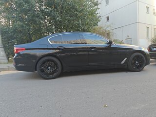 2019 BMW 5 серии 530e VII (G30/G31/G38), чёрный, 2550000 рублей, вид 3
