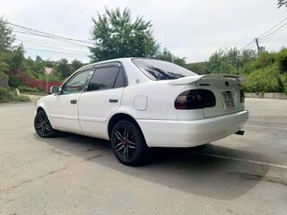 1999 Toyota Corolla VIII (E110) Рестайлинг, белый, 369999 рублей, вид 4