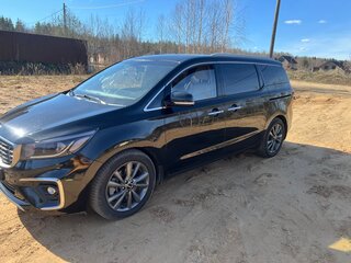 2020 Kia Carnival III, чёрный, 2890000 рублей, вид 3