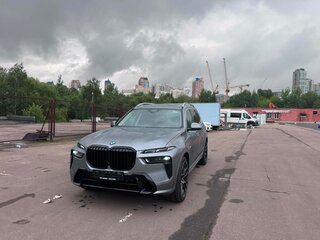 2023 BMW X7 40i I (G07) Рестайлинг, чёрный, 11000000 рублей, вид 4