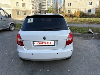 2012 Skoda Fabia II Рестайлинг, белый, 500000 рублей, вид 4