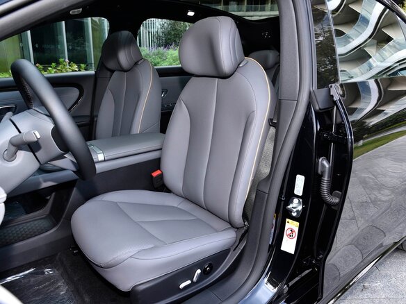2026 Changan Qiyuan A06 28.39 kWh, чёрный, 2690000 рублей - вид 15