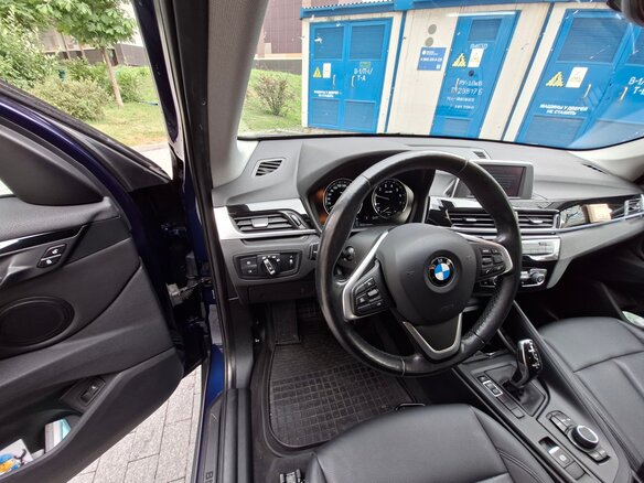 2018 BMW X1 18i sDrive II (F48), синий, 2450000 рублей - вид 6