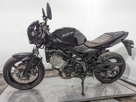 2020 Suzuki SV 650, серый, 549000 рублей, вид 2