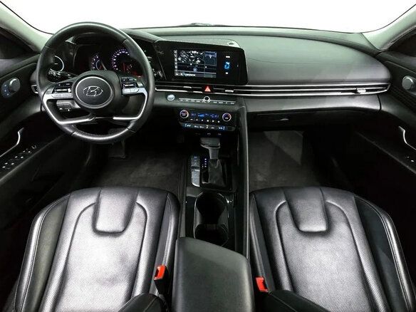 2022 Hyundai Avante VII, серый, 1690095 рублей - вид 4