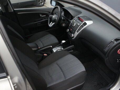 2010 Kia Ceed I Рестайлинг, серебристый, 950000 рублей, вид 5