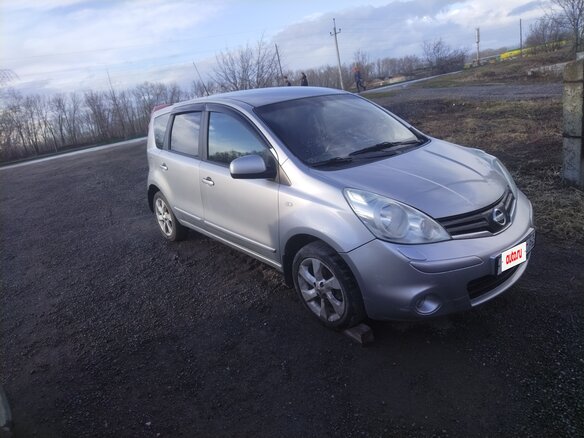 2010 Nissan Note I Рестайлинг, серебристый, 630000 рублей