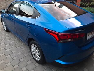 2021 Hyundai Solaris II Рестайлинг, синий, 1680000 рублей, вид 2