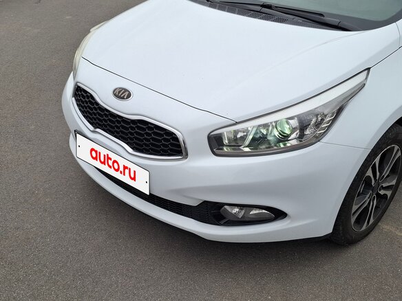 2013 Kia Ceed II, белый, 1000000 рублей - вид 4