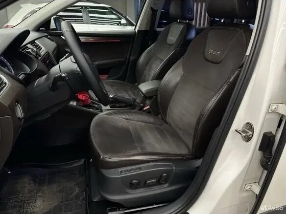 2017 Skoda Octavia Scout III (A7) Рестайлинг, белый, 2527000 рублей - вид 26