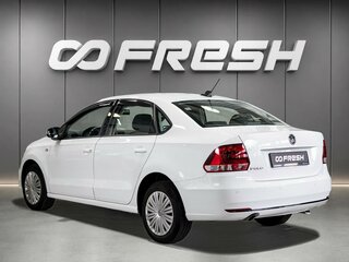 2017 Volkswagen Polo V Рестайлинг, белый, 1200000 рублей, вид 2