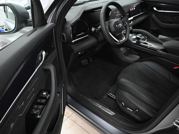 2026 Geely Monjaro I, серый, 4954990 рублей - вид 8