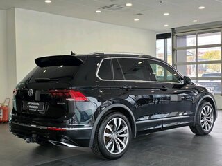 2020 Volkswagen Tiguan II, чёрный, 2639000 рублей, вид 5