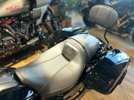 2023 Harley-Davidson Road King Special, чёрный, 3500000 рублей, вид 5