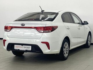 2018 Kia Rio IV, белый, 930000 рублей, вид 5