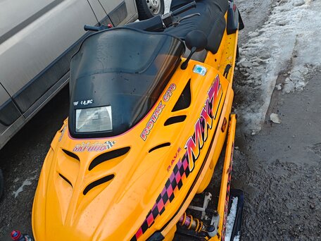 1995 BRP Ski-Doo MXZ Sport 600, жёлтый, 300000 рублей, вид 1
