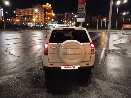 2010 Suzuki Grand Vitara II Рестайлинг, белый, 1000000 рублей, вид 4