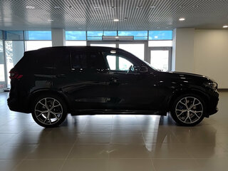 2022 BMW X5 40d IV (G05/G18), чёрный, 7799000 рублей, вид 4