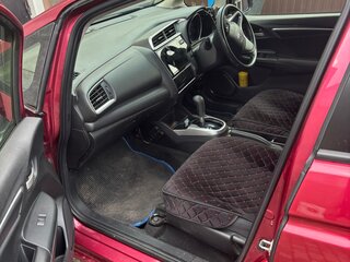 2018 Honda Fit III Рестайлинг, красный, 1200000 рублей, вид 5
