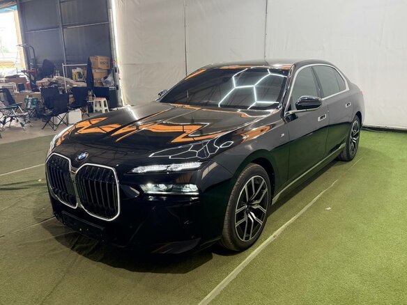 2025 BMW 7 серии 740d xDrive VII (G70), чёрный