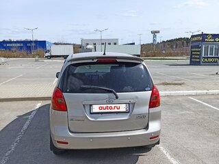 2002 Toyota Corolla Spacio II, бежевый, 550000 рублей, вид 5