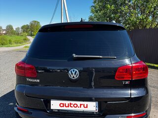 2016 Volkswagen Tiguan AMT I Рестайлинг, чёрный, 1300000 рублей, вид 5
