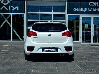 2018 Kia Ceed II Рестайлинг, белый, 1396000 рублей, вид 4