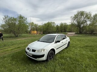 2004 Renault Megane II, белый, 270000 рублей, вид 3
