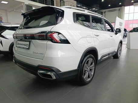 2026 Geely Okavango I Рестайлинг, белый, 4085990 рублей, вид 5