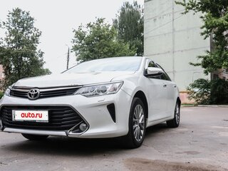 2016 Toyota Camry VII (XV50) Рестайлинг, белый, 1980000 рублей, вид 4