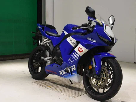 2021 Honda CBR 600RR, белый, 977000 рублей, вид 3