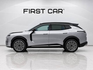2026 Lynk & Co 08 EM-P 38.2 kWh I Рестайлинг, серебристый, 5490000 рублей, вид 2