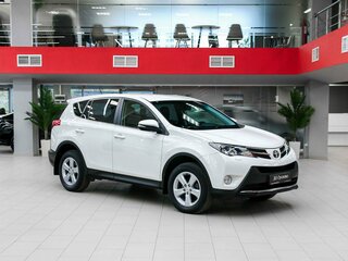 2013 Toyota RAV4 IV (XA40), белый, 1790000 рублей, вид 3