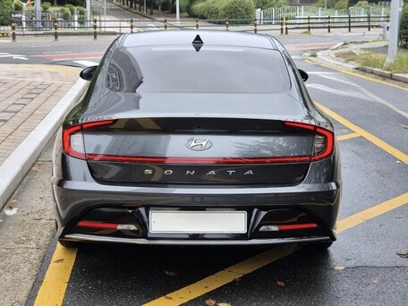 2022 Hyundai Sonata VIII (DN8), серый, 2190000 рублей, вид 4
