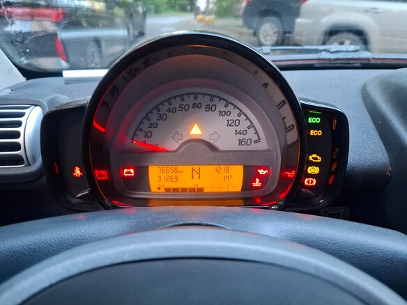 2010 Smart Fortwo II, белый, 550000 рублей - вид 13